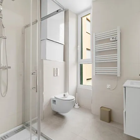 Bright & Charming 1 Bedroom