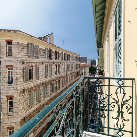 Διαμέρισμα Bright & Charming 1 Bedroom *