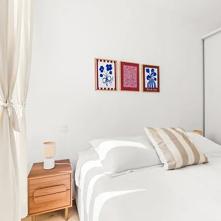 Bright & Charming 1 Bedroom Διαμέρισμα